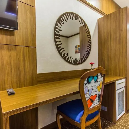 Apartment Cc *